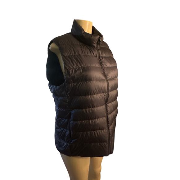 Women XXL Uniqlo Ultra Light Down Black Zip Quilted Vest Lightweight 211-419775 - Picture 1 of 6